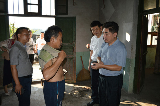 三牛娱乐集团,长沙杀虫剂,长沙光气衍生物,长沙氨基酸保护剂,长沙锂离子电池材料